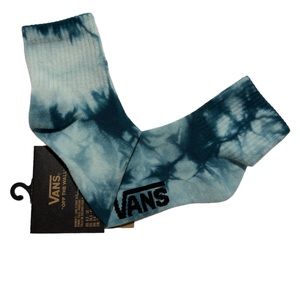 WOMEN’S NWT VANS HALF (1/2) CREW SOCKS. SIZE 6.5 - 10 IN BLUE TIE DYE HARD FIND